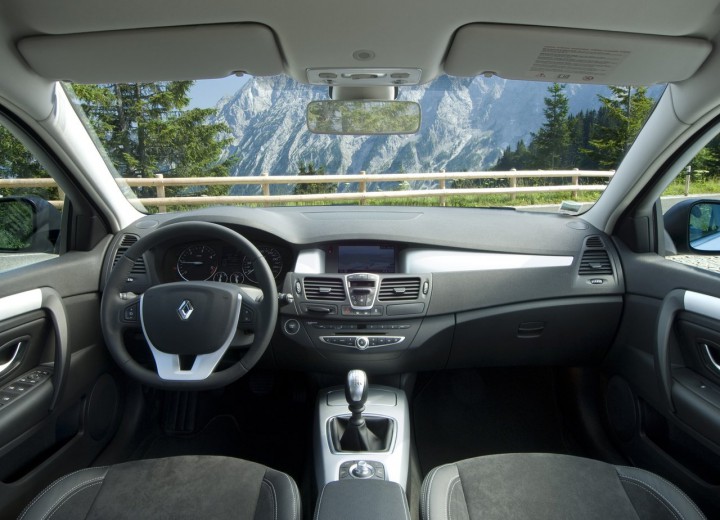 Technical specifications and characteristics for【Renault Laguna III】 - picture 8