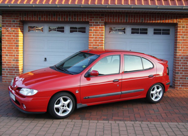 Technical specifications and characteristics for【Renault Megane I (BA)】 - picture 2