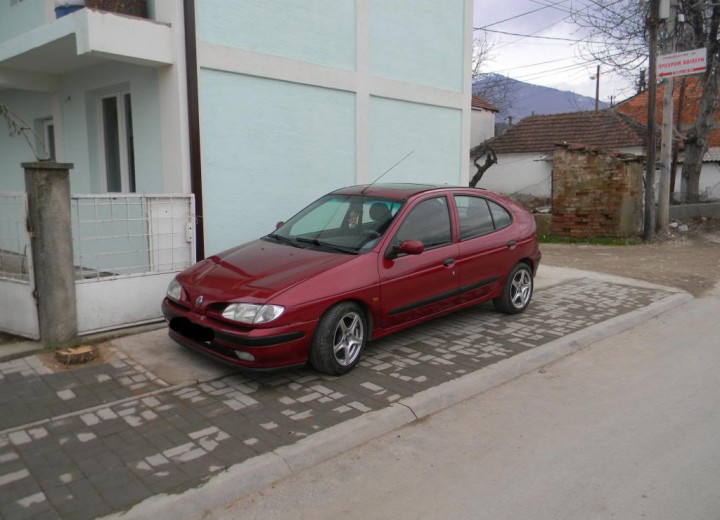 Technical specifications and characteristics for【Renault Megane I (BA)】 - picture 3