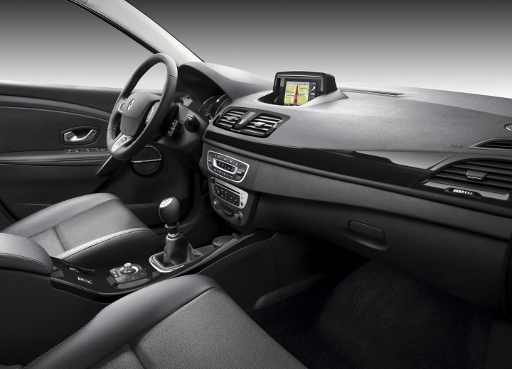 Technical specifications and characteristics for【Renault Megane III version 2012】 - picture 3