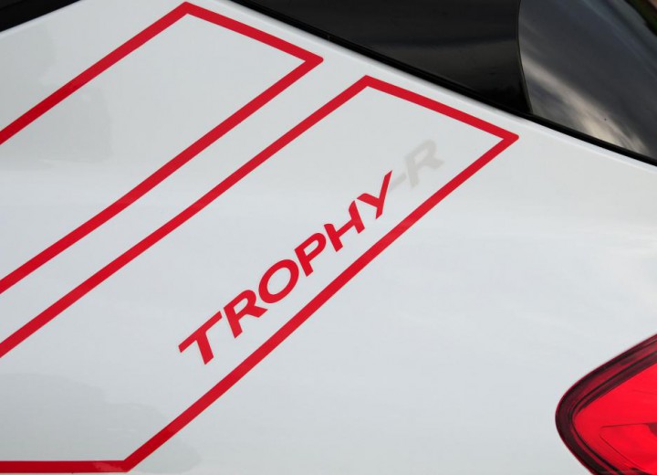 Technical specifications and characteristics for【Renault Megane R.S. 275 Trophy】 - picture 5