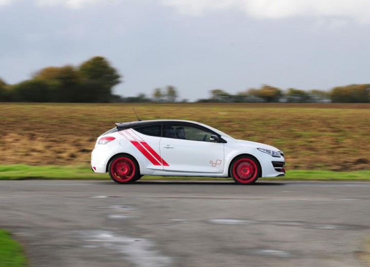 Technical specifications and characteristics for【Renault Megane R.S. 275 Trophy】 - picture 9