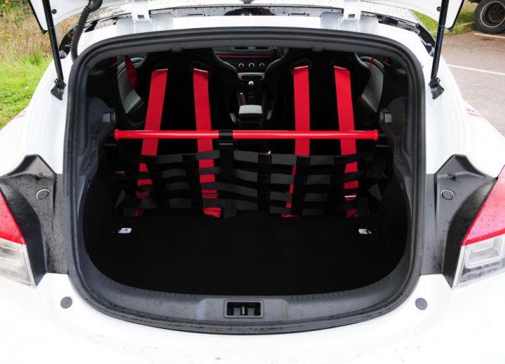 Technical specifications and characteristics for【Renault Megane R.S. 275 Trophy】 - picture 12
