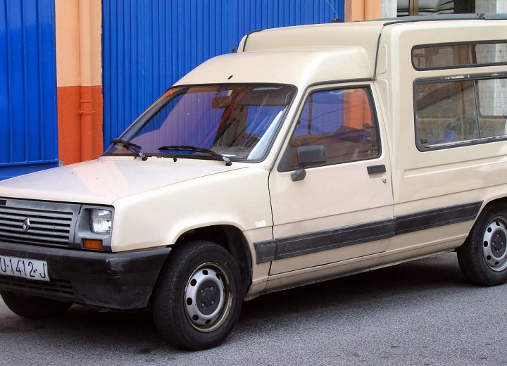 Technical specifications and characteristics for【Renault Rapid】 - picture 1