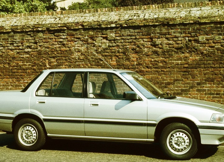 Technische Daten und Spezifikationen für Rover 200 (XH) - picture 2