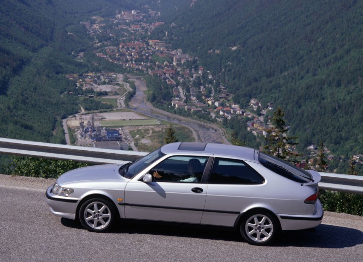 Saab 900 II Combi Coupe teknik özellikleri - picture 2