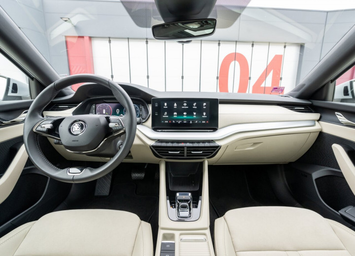 Technical specifications and characteristics for【Skoda Octavia IV Combi】 - picture 7