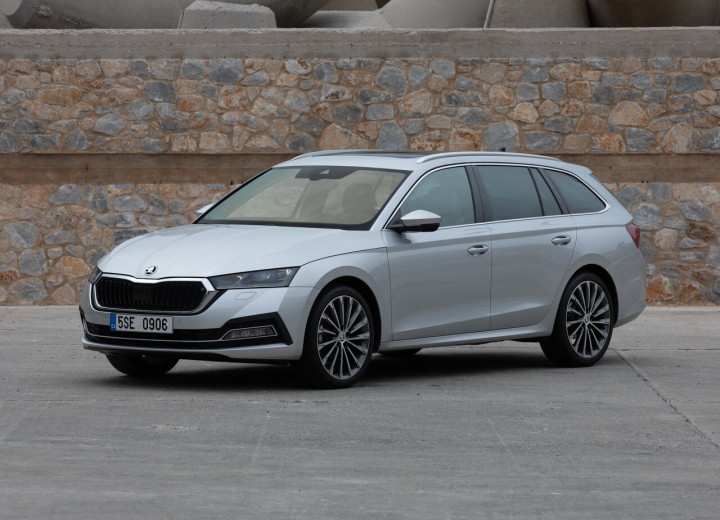 Technical specifications and characteristics for【Skoda Octavia IV Combi】 - picture 1