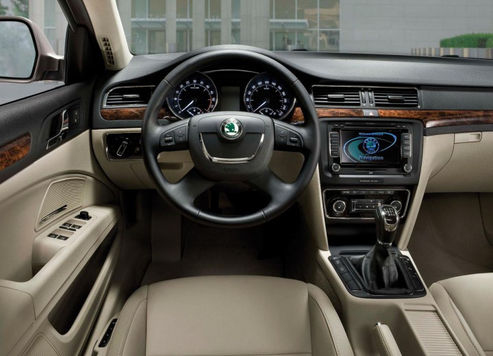 Technical specifications and characteristics for【Skoda Superb Combi】 - picture 5