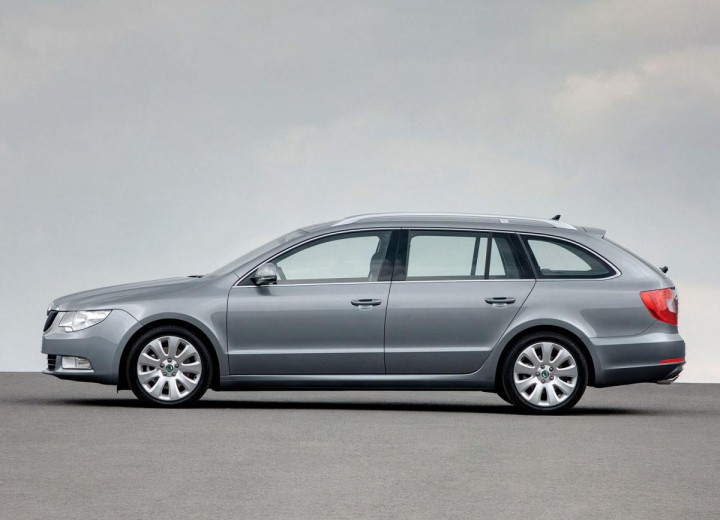 Technical specifications and characteristics for【Skoda Superb Combi】 - picture 3