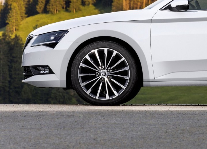 Technical specifications and characteristics for【Skoda Superb III Combi】 - picture 7