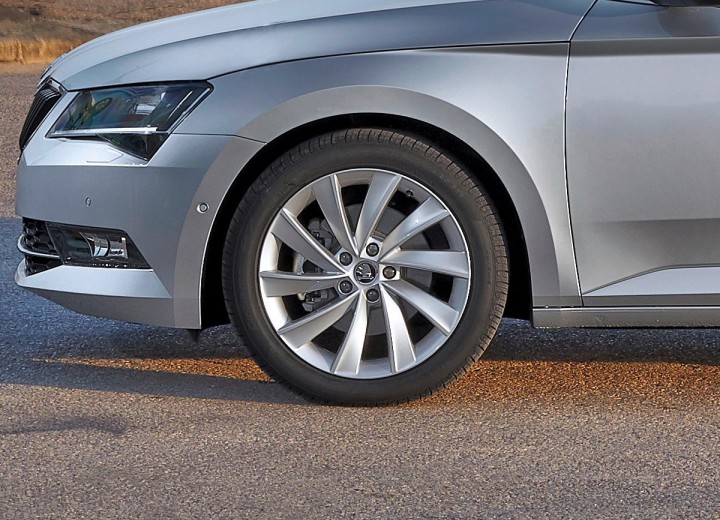 Технически характеристики за Skoda Superb III Liftback - picture 6