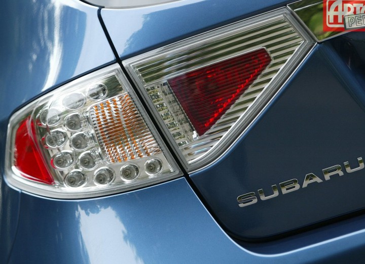 Caractéristiques techniques de Subaru Impreza III Hatchback - picture 8