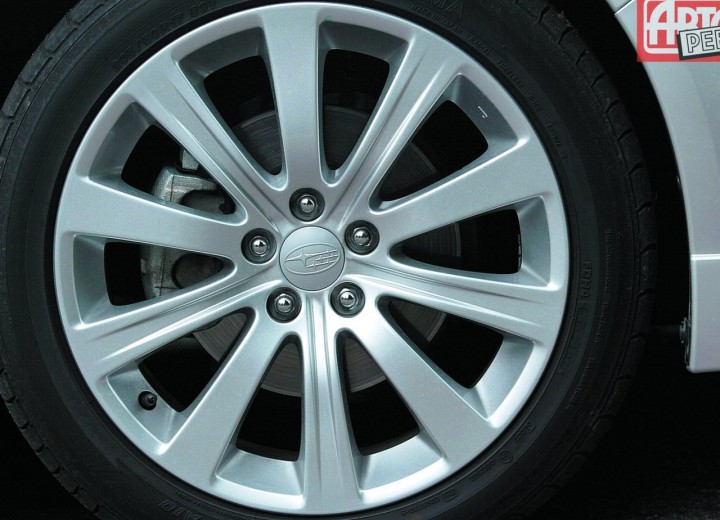 Caractéristiques techniques de Subaru Impreza III Hatchback - picture 7