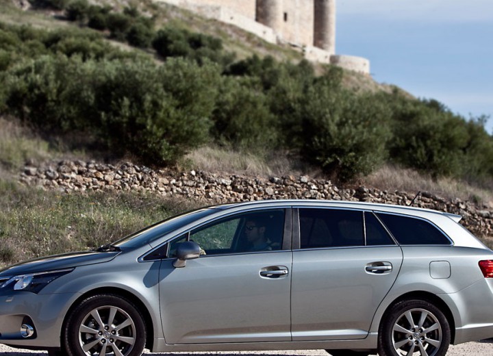 Технически характеристики за Subaru Legacy V Station Wagon (SW) - picture 12
