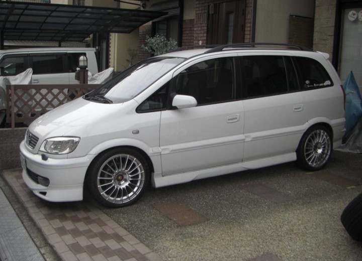 Technical specifications and characteristics for【Subaru Traviq】 - picture 2
