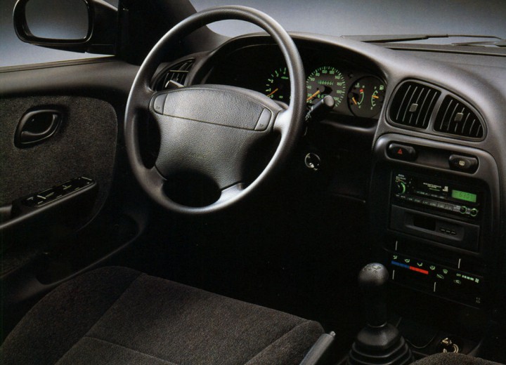 Especificaciones técnicas de Suzuki Baleno hatchback - picture 3