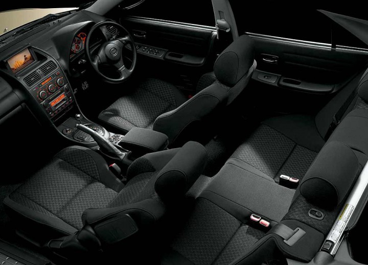 Технические характеристики о Toyota Altezza Gita - picture 4