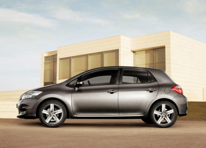 Технически характеристики за Toyota Auris Facelift 2010 - picture 5