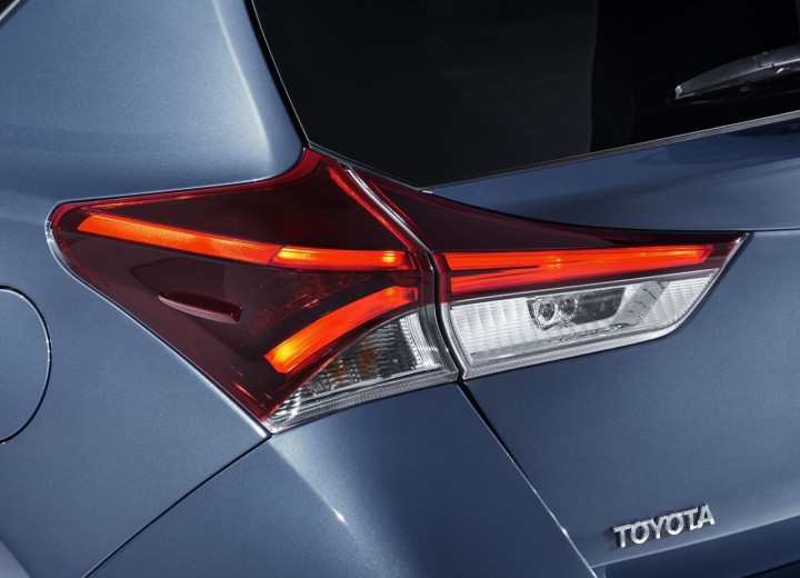 Технические характеристики о Toyota Auris II Restyling - picture 7
