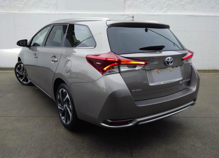 Technische Daten und Spezifikationen für Toyota Auris Touring II Restyling - picture 7