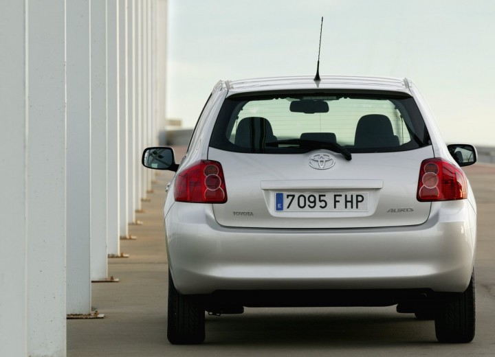 Technical specifications and characteristics for【Toyota Auris】 - picture 5