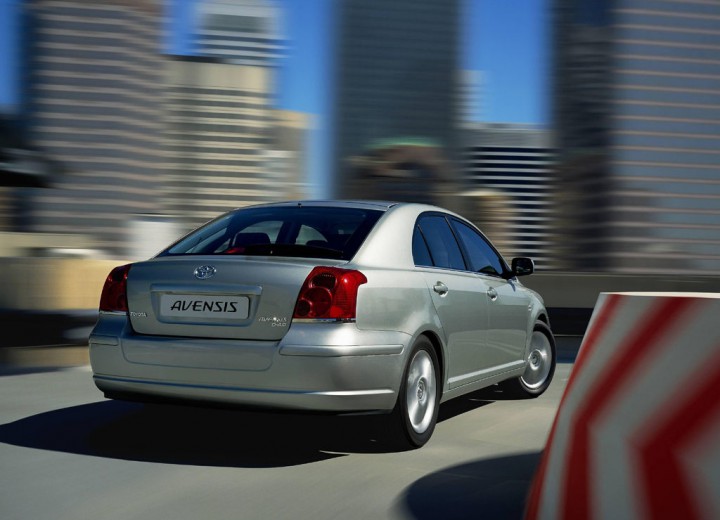 Technical specifications and characteristics for【Toyota Avensis Hatch II】 - picture 4