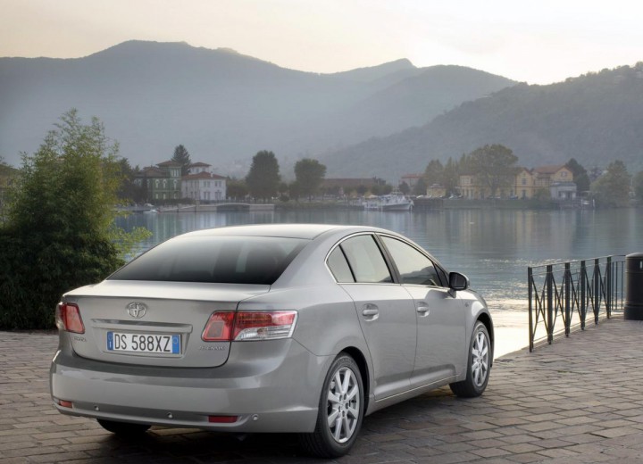 Технически характеристики за Toyota Avensis III - picture 4