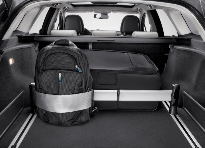 Technical specifications and characteristics for【Toyota Avensis Wagon III Restyling】 - picture 12