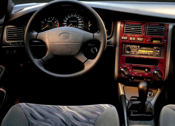 Технические характеристики о Toyota Carina E Hatch (T19) - picture 2