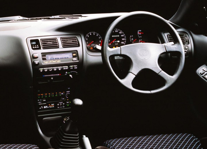 Technische Daten und Spezifikationen für Toyota Corolla Compact (E10) - picture 3