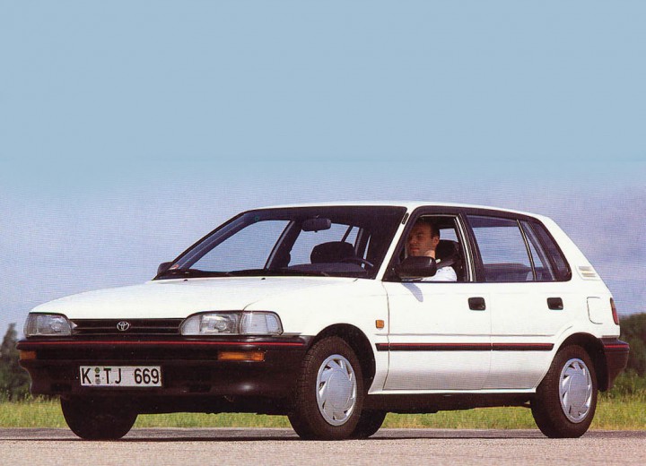Caractéristiques techniques de Toyota Corolla Hatch (E9) - picture 1