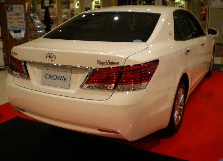 Technische Daten und Spezifikationen für Toyota Crown (S11) - picture 2