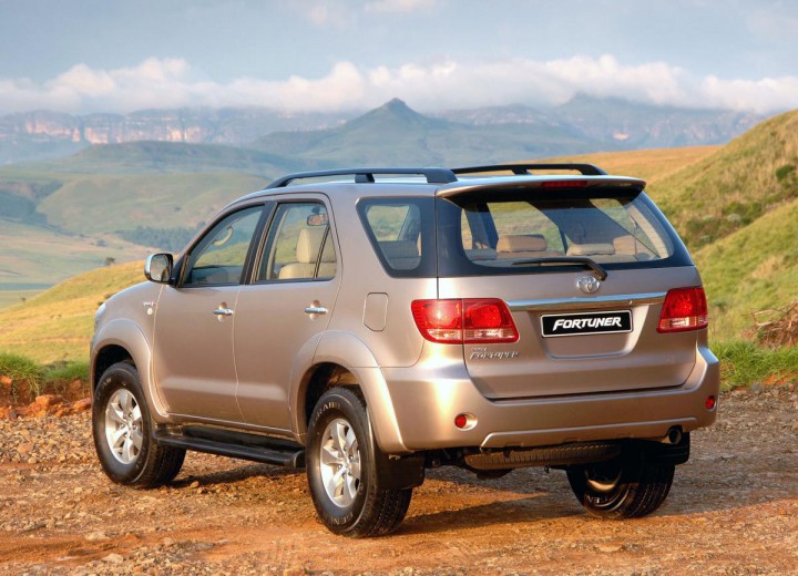 Technical specifications and characteristics for【Toyota Fortuner】 - picture 3
