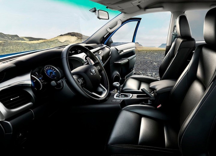 Technical specifications and characteristics for【Toyota Hilux VIII】 - picture 9