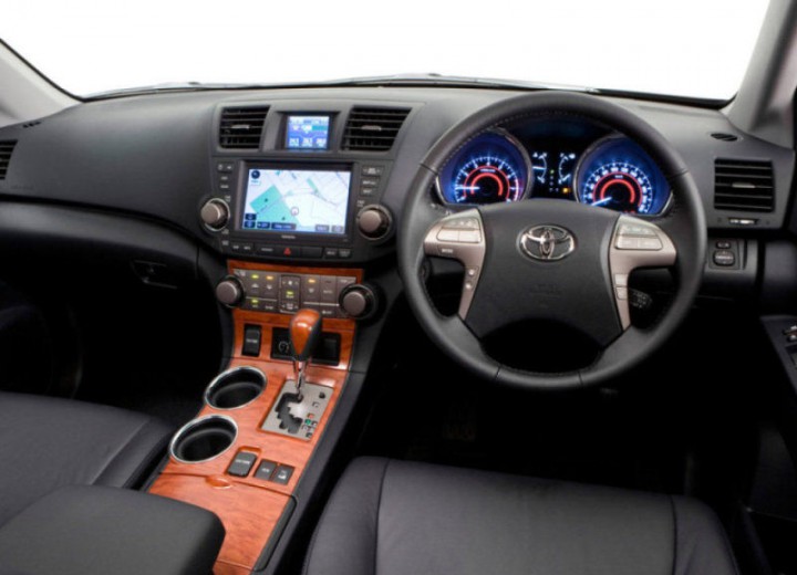 Technical specifications and characteristics for【Toyota Kluger V】 - picture 3