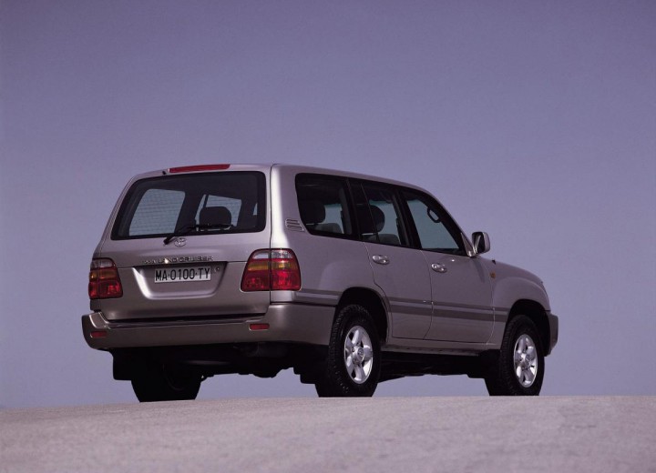 Caractéristiques techniques de Toyota Land Cruiser 100 J10 - picture 4