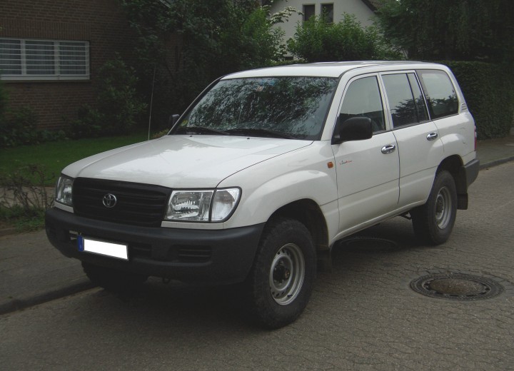 Especificaciones técnicas de Toyota Land Cruiser 105 - picture 3