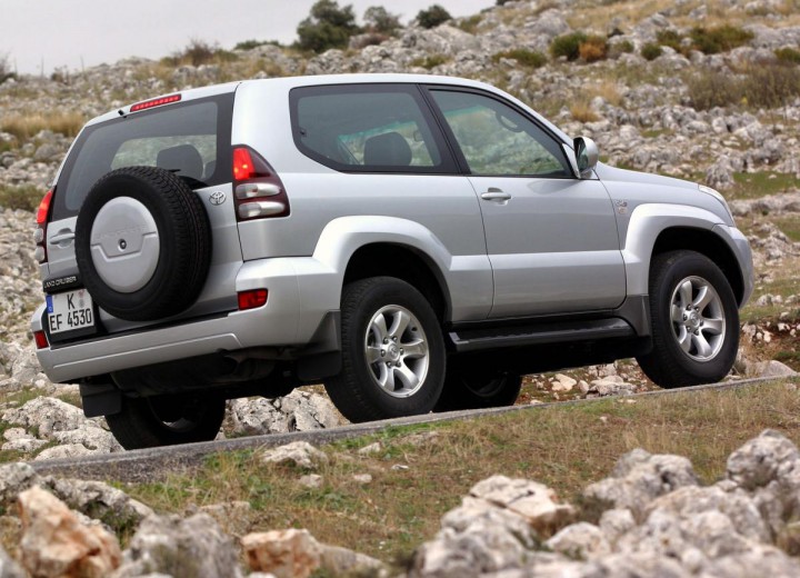 Especificaciones técnicas de Toyota Land Cruiser (120) Prado - picture 6