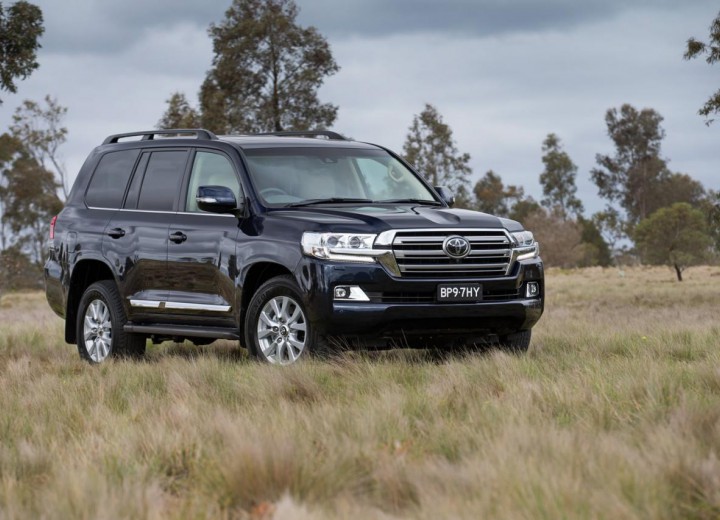 Caractéristiques techniques de Toyota Land Cruiser 200 Restyling II - picture 2