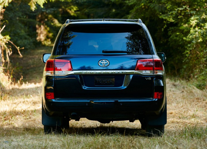 Caractéristiques techniques de Toyota Land Cruiser 200 Restyling II - picture 6
