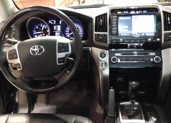 Caratteristiche tecniche di Toyota Land Cruiser 200 Restyling - picture 4