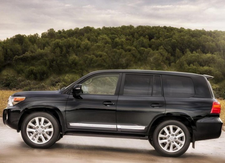 Caratteristiche tecniche di Toyota Land Cruiser 200 Restyling - picture 2
