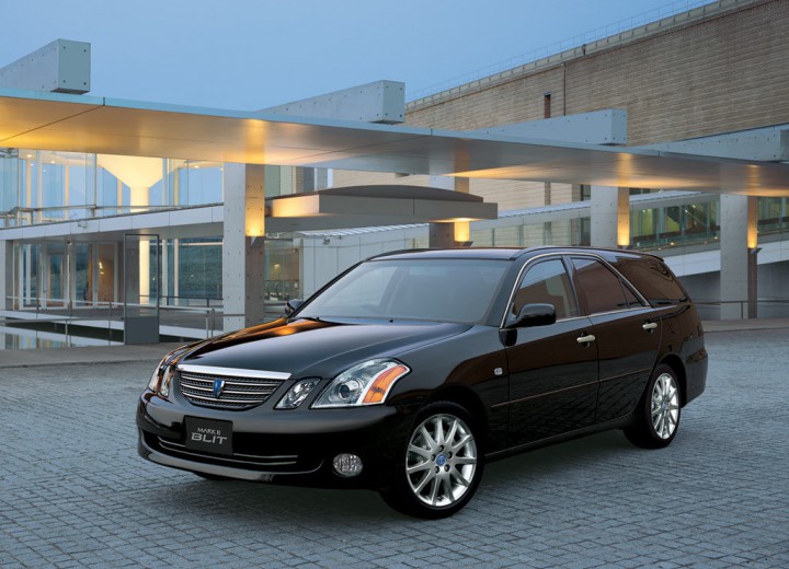 Technical specifications and characteristics for【Toyota Mark II Wagon Blit】 - picture 1
