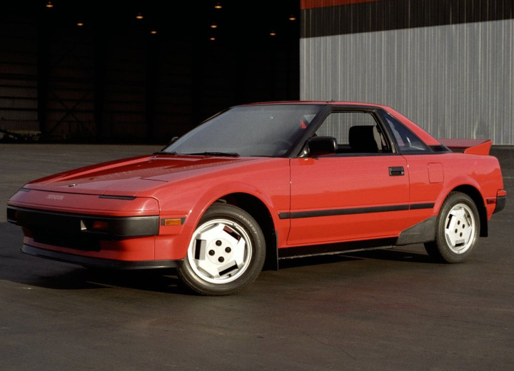 Technical specifications and characteristics for【Toyota MR 2 (_W1_)】 - picture 1