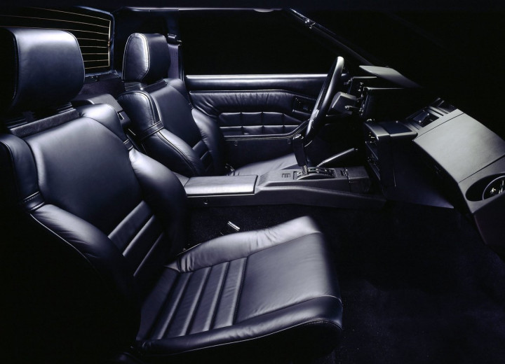 Technical specifications and characteristics for【Toyota MR 2 (_W1_)】 - picture 3