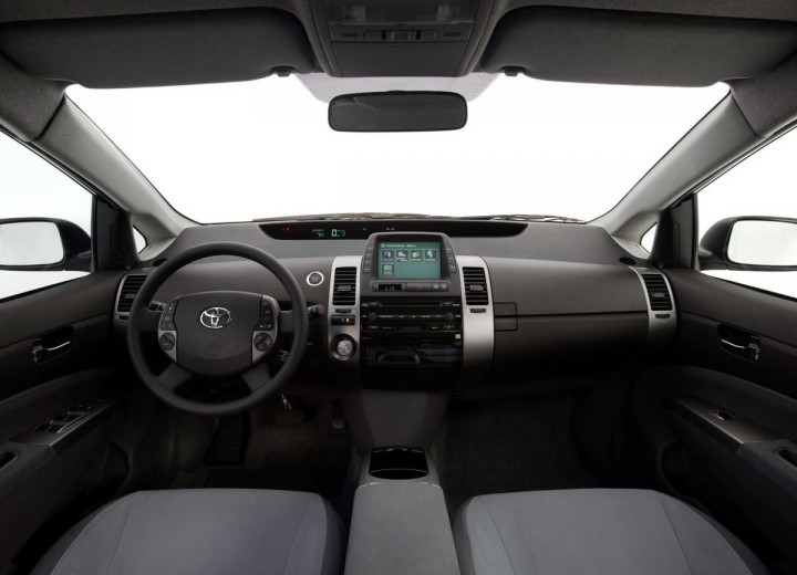 Technische Daten und Spezifikationen für Toyota Prius (NHW20) - picture 6