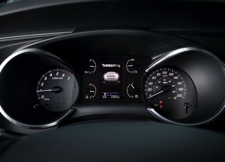 Технические характеристики о Toyota Sequoia II Restyling - picture 8