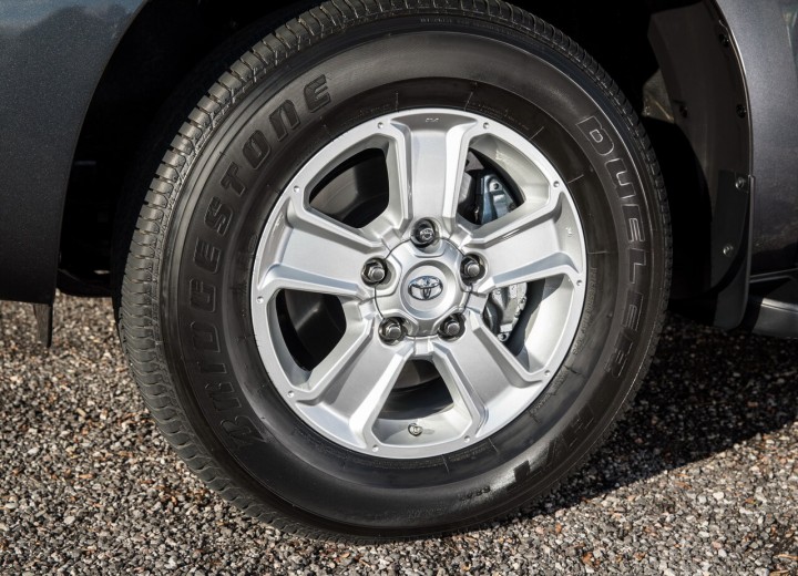 Технические характеристики о Toyota Sequoia II Restyling - picture 17