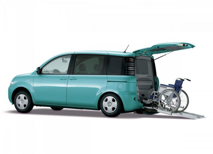 Технические характеристики о Toyota Sienta - picture 2